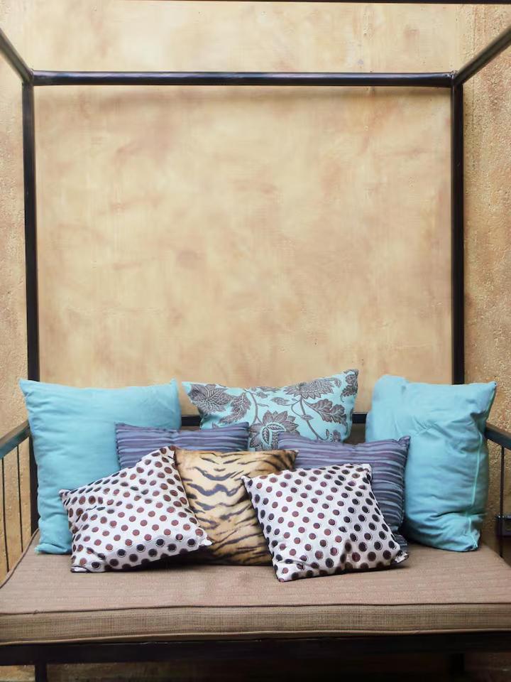 One32 Guesthouse Bejeweled Кингстън Екстериор снимка